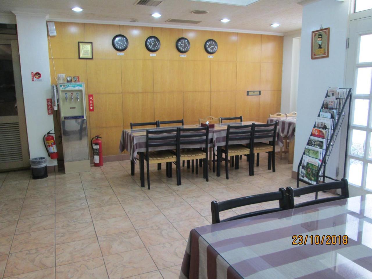 Huangjia Motel Tainan Exterior photo